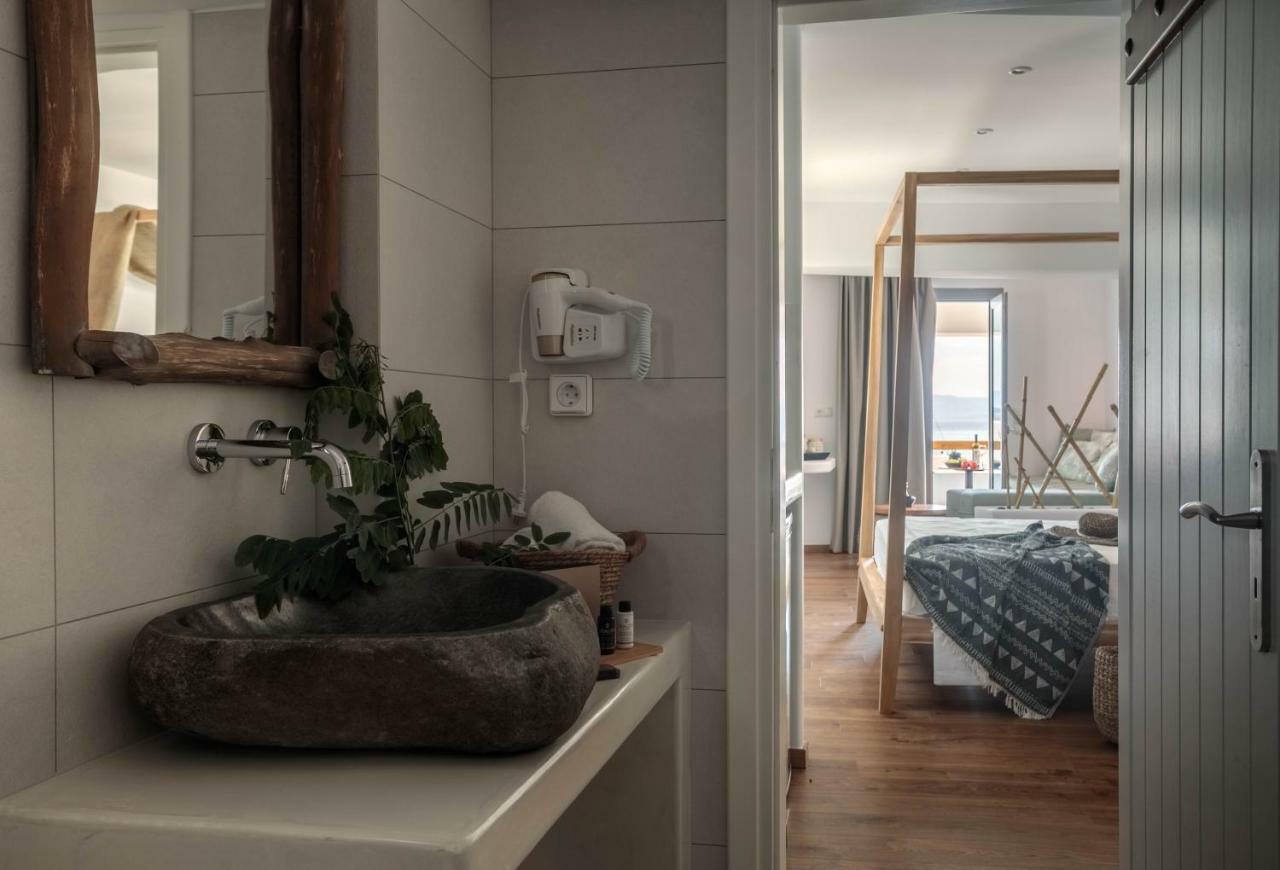 Kissos Luxury Suites Naxos City Exterior foto